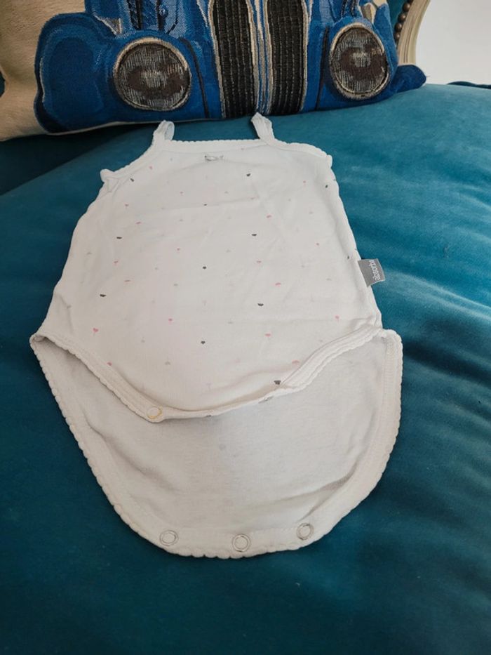 Body sans manche Absorba t.18 mois