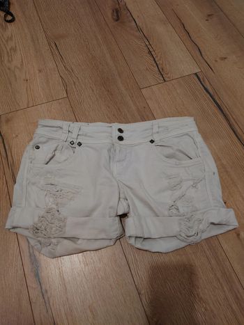 Short Bershka 34
