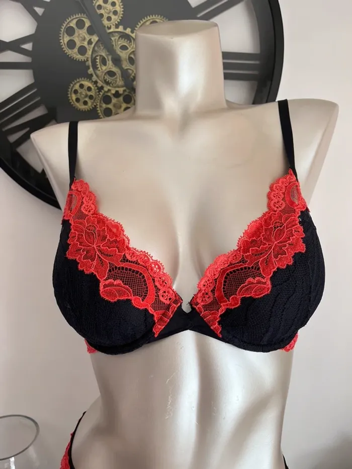 Andres Sarda marine et orange ampli 👙