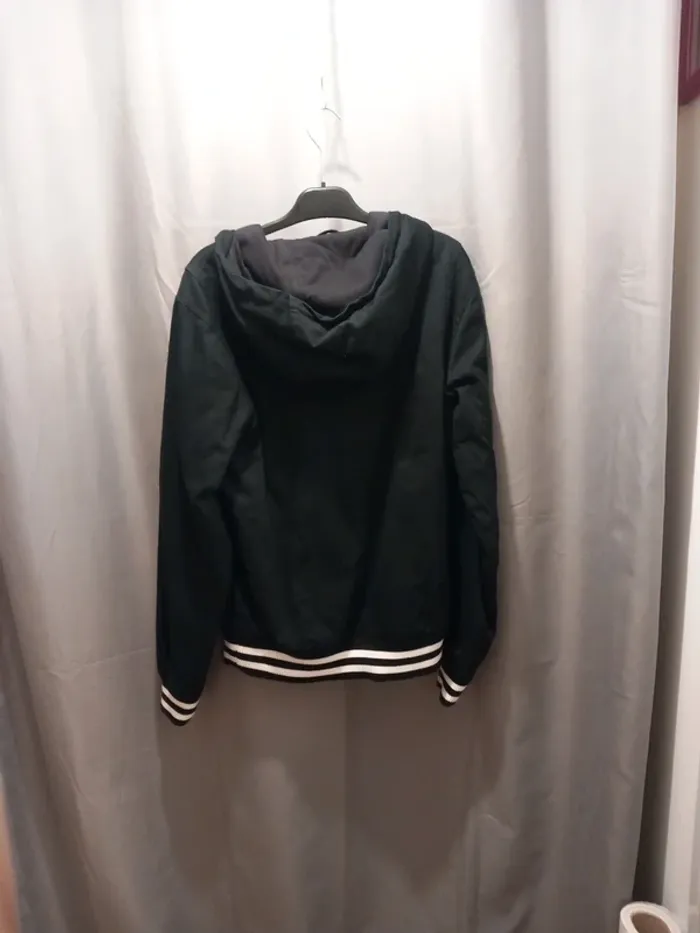Veste à capuche - photo numéro 4