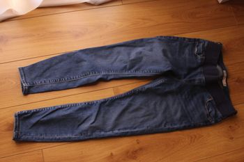 jeans / jupe / pantacourt / pantalon / pull grossesse