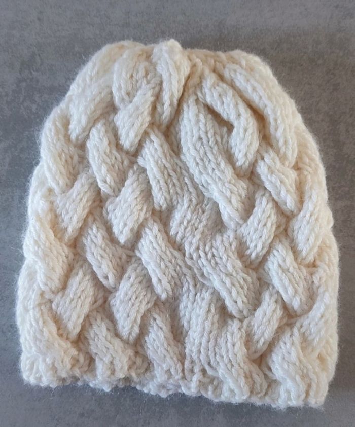 Bonnet blanc cassé torsadé taille prématuré naissance - photo numéro 2