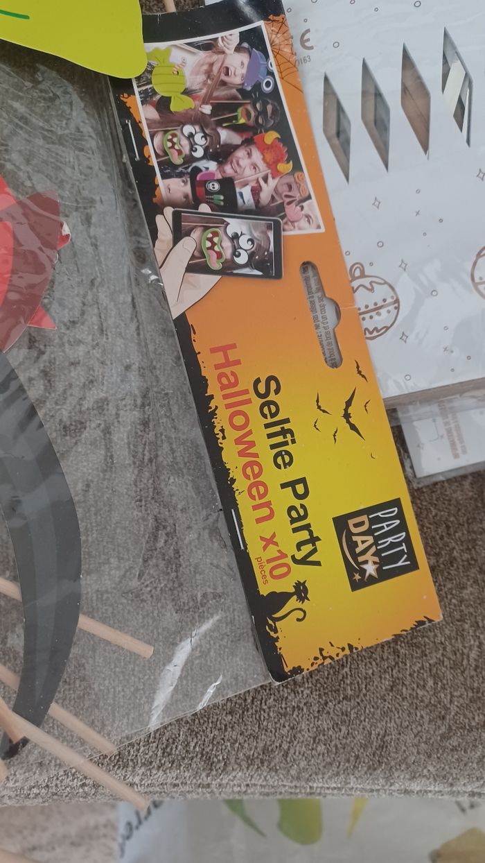 Deco halloween 🎃 et ballon et boîte à faire sois même neuf - photo numéro 3