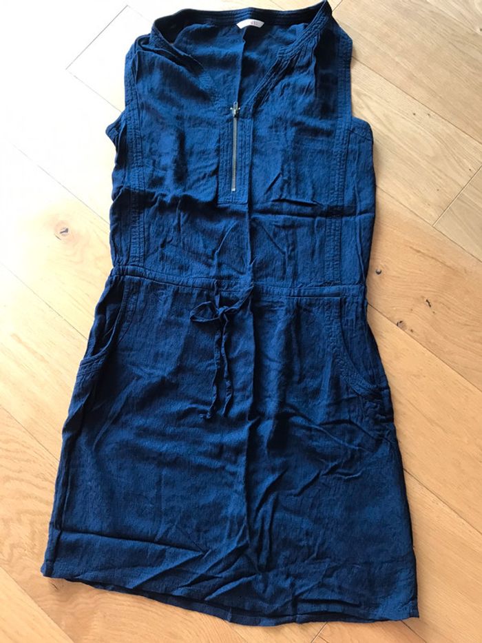 Robe bleu marine taille 38