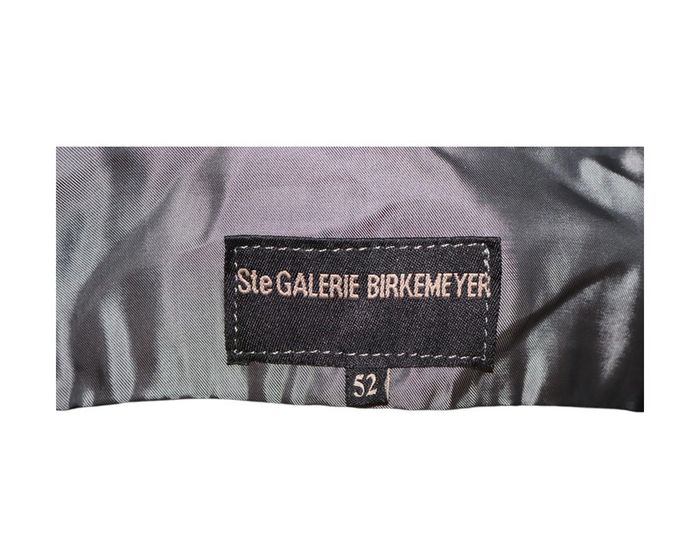 Sur chemise, veste - Galerie Birkemeyer - #000003_00006 - photo numéro 3