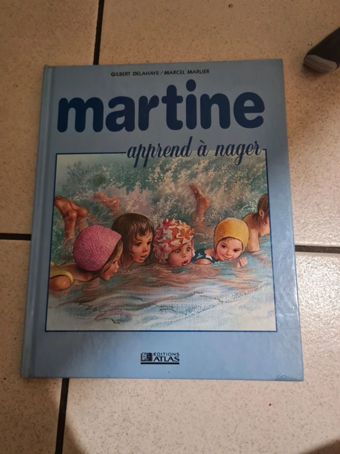 Livre Martine apprend à nager