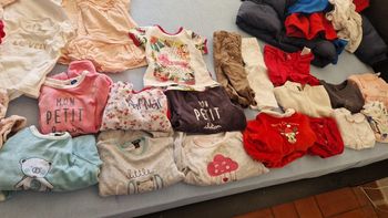 Lot bebe fille 9 mois