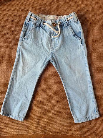 Jean bébé Zara bleu clair avec cordon