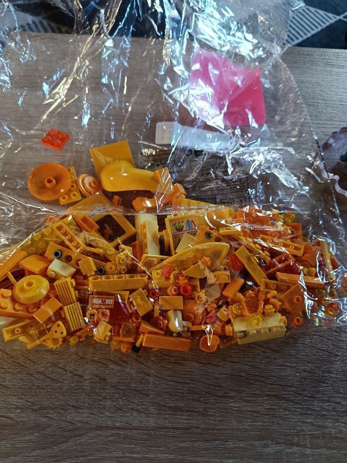 Diverses pièces lego jaune - photo numéro 2