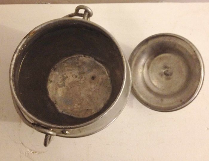 Ancien petit sceau gris argenté avec anse et couvercle pour décoration ou autre - photo numéro 6