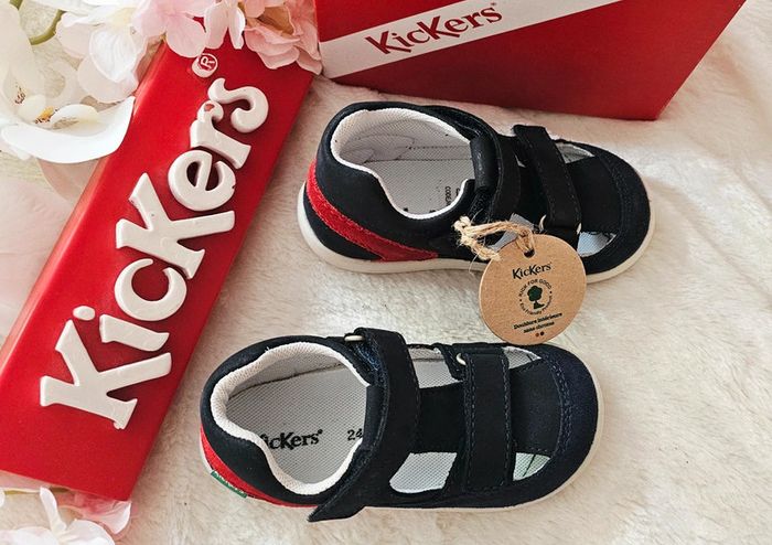 Sandales nus pieds Scratch Chaussures Ouvertes cuir Kickers T24 - photo numéro 3