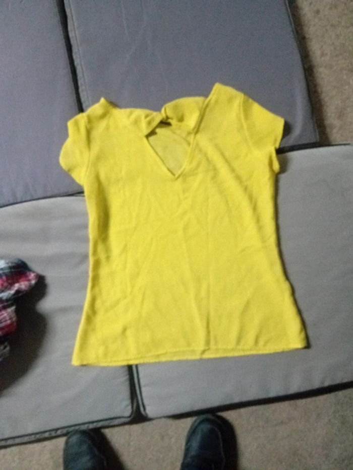 Tee shirt jaune - photo numéro 2