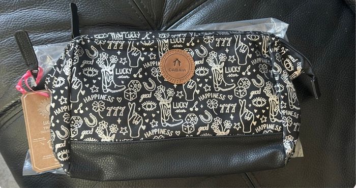 Trousse de toilette voyage maquillage Cabaïa Las Vegas noir argent