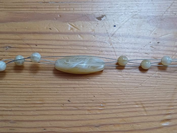 Collier perles en pierre - photo numéro 3