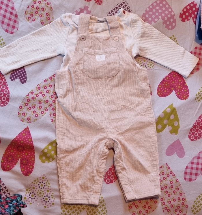 Salopette velours et t-shirt