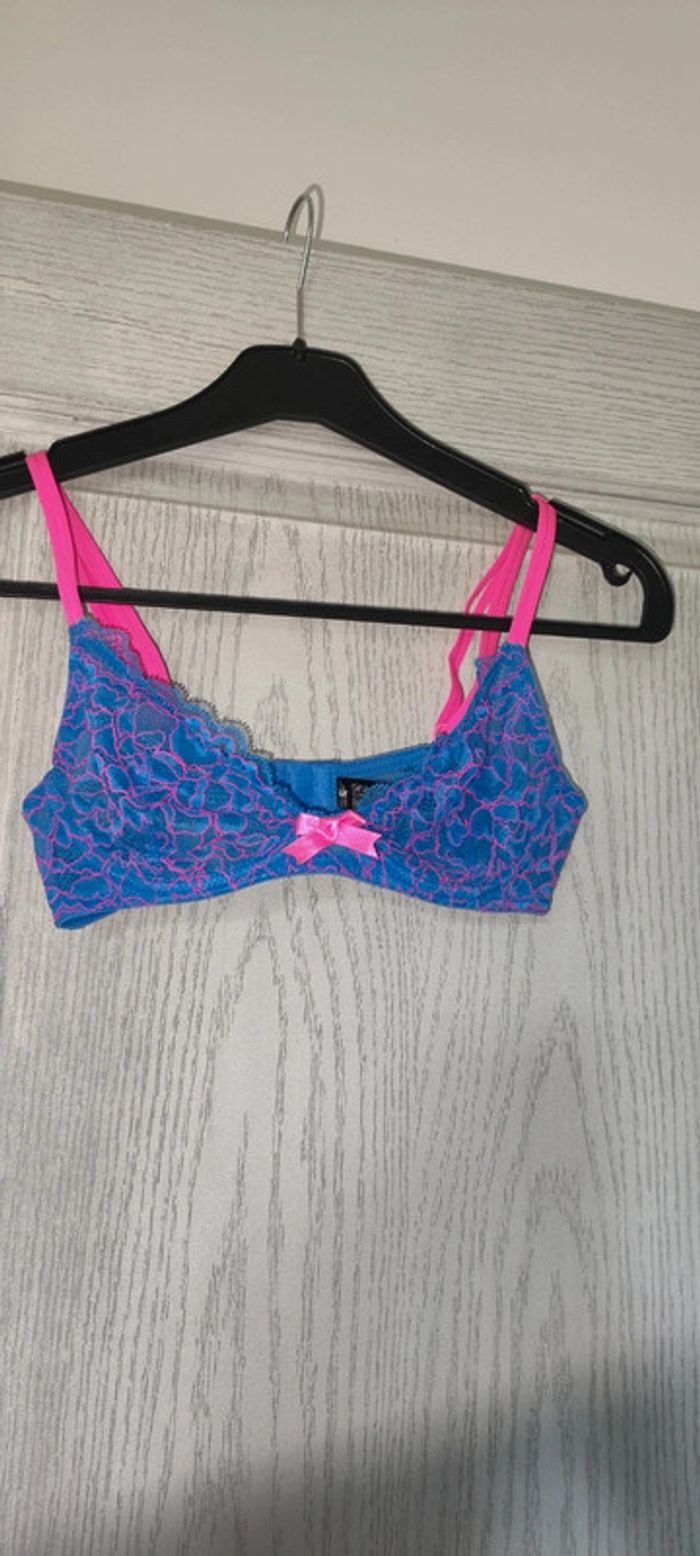 soutien gorge Undiz rose et bleu