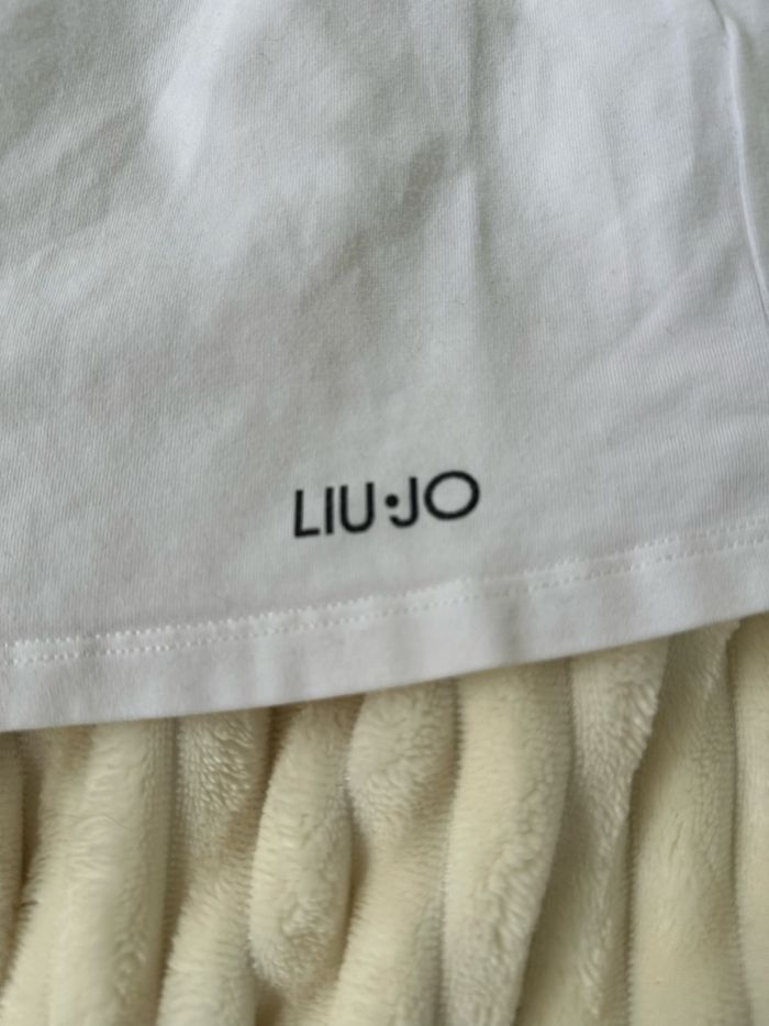 tee shirt liujo - photo numéro 2