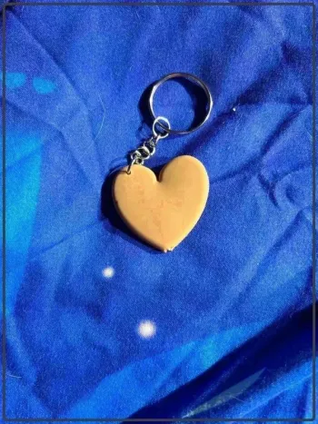 Porte clef cœur crème