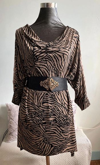 Robe légère imprimé zèbre.