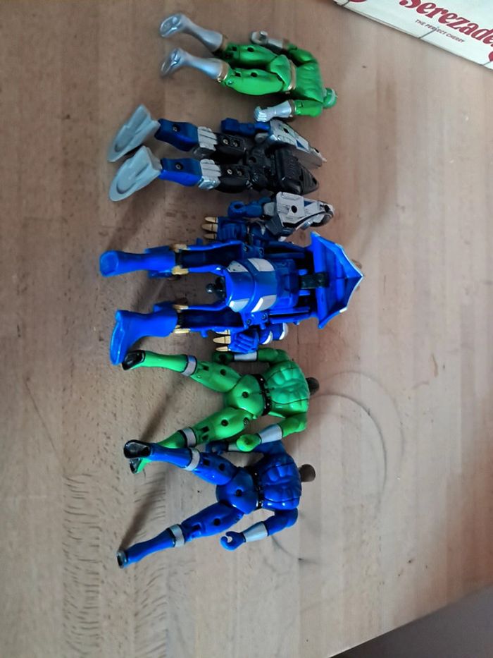 Lot de 5 Power Rangers 99,2000,2001 et 2002 - photo numéro 9
