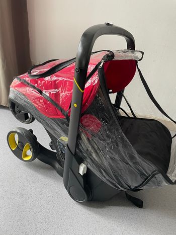 Poussette style Doona 