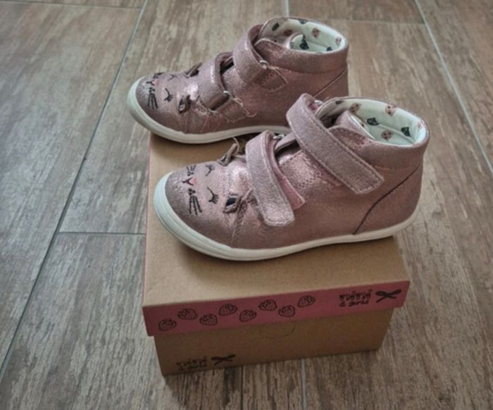 Boots rose petit chat pointure 27 - photo numéro 4