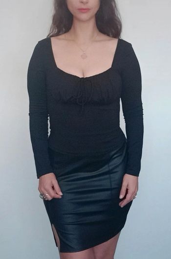 Haut manches longues décolleté noir taille 38