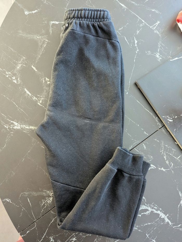 Jogging garçon 🤷 - photo numéro 2