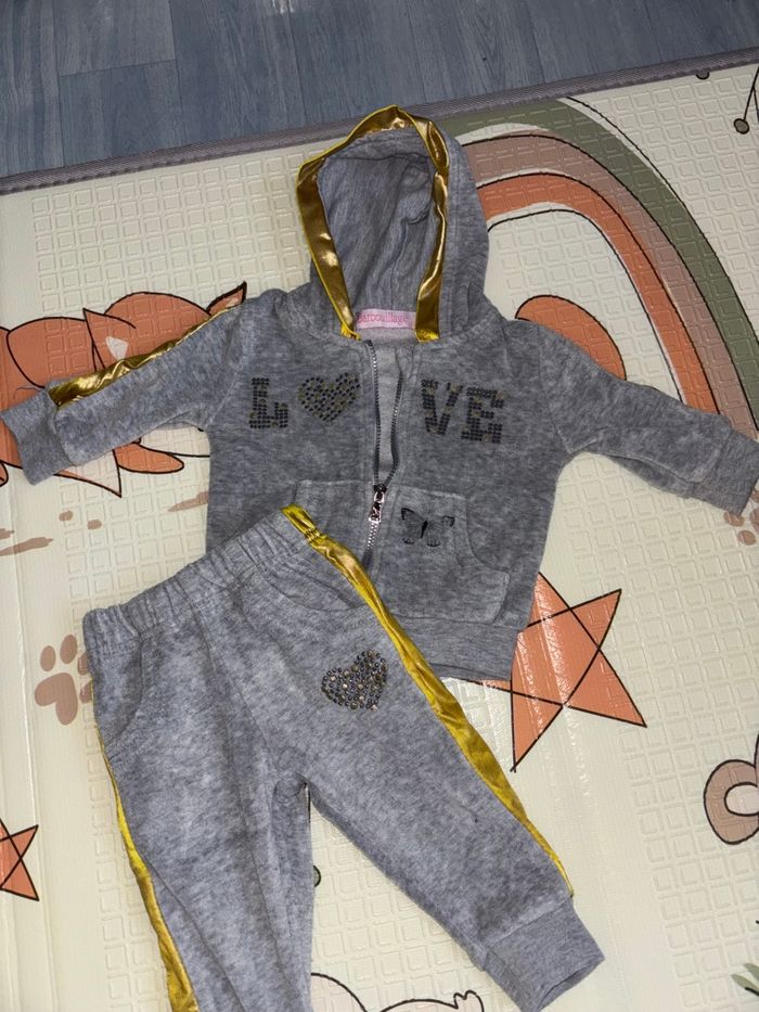Ensemble 6 mois fille
