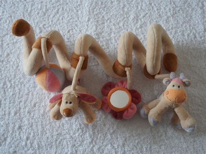 Spirale d'activités en velours beige/rose/orange/bleue pour bébé
