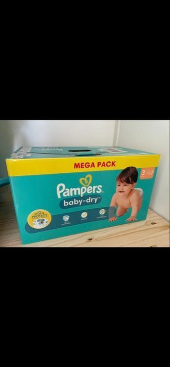 1 carton de couches Pampers taille 3