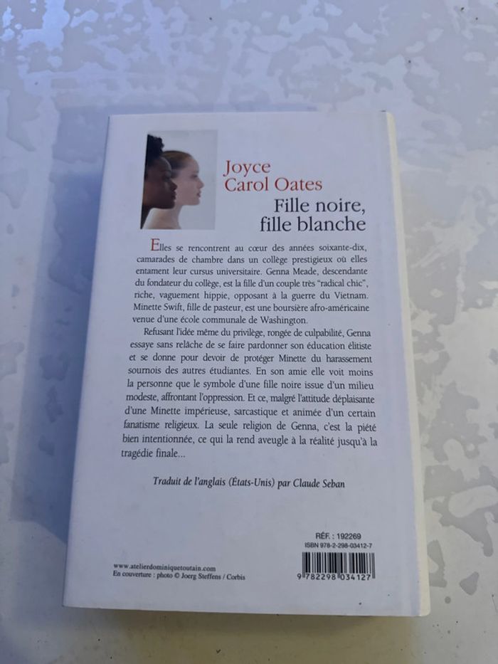 Livre fille noire, fille blanche - photo numéro 4