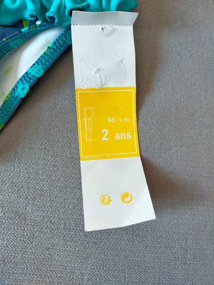 Bas de maillot de bain fille à fleurs – 2 ans – Ocean Wear – Neuf avec étiquette - photo numéro 3