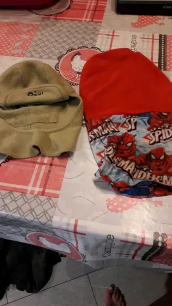 Lot chapka cagoule