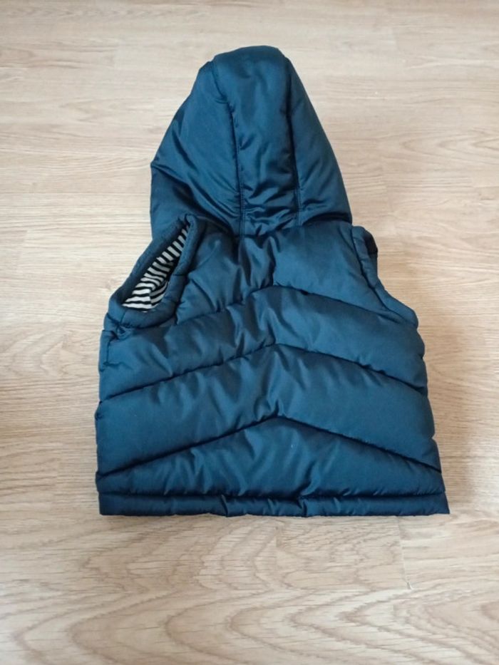 Doudoune sans manches Kiabi 12 mois - photo numéro 4