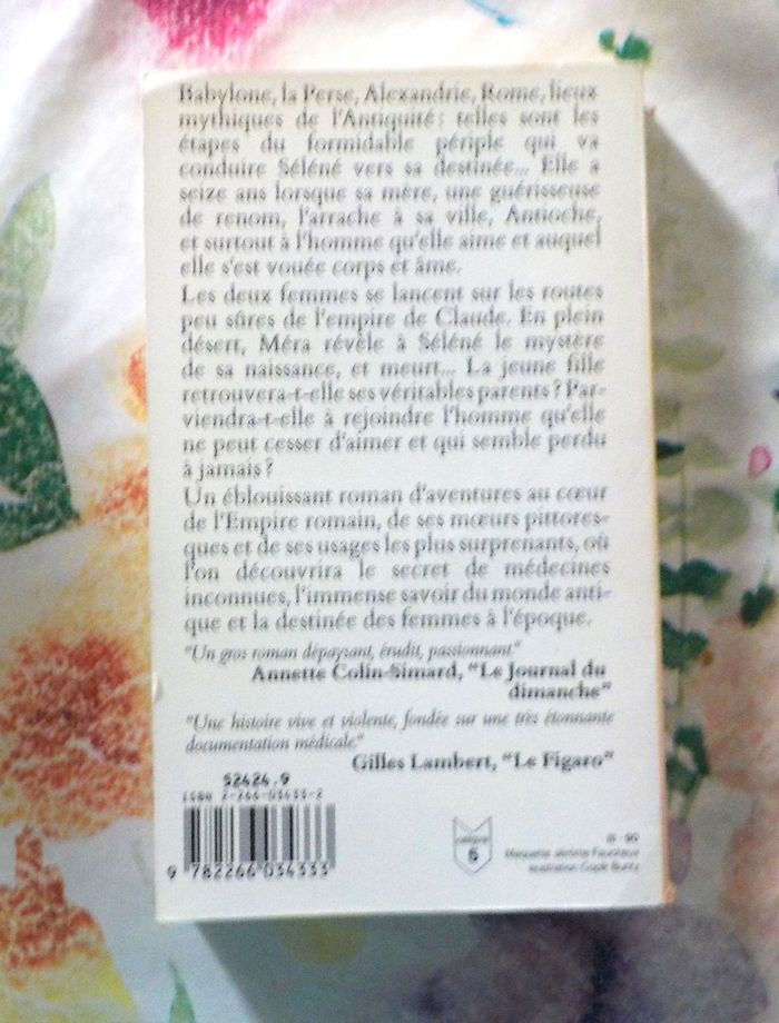 SELENE de Barbara WOOD Ed. Presses Pocket - photo numéro 3