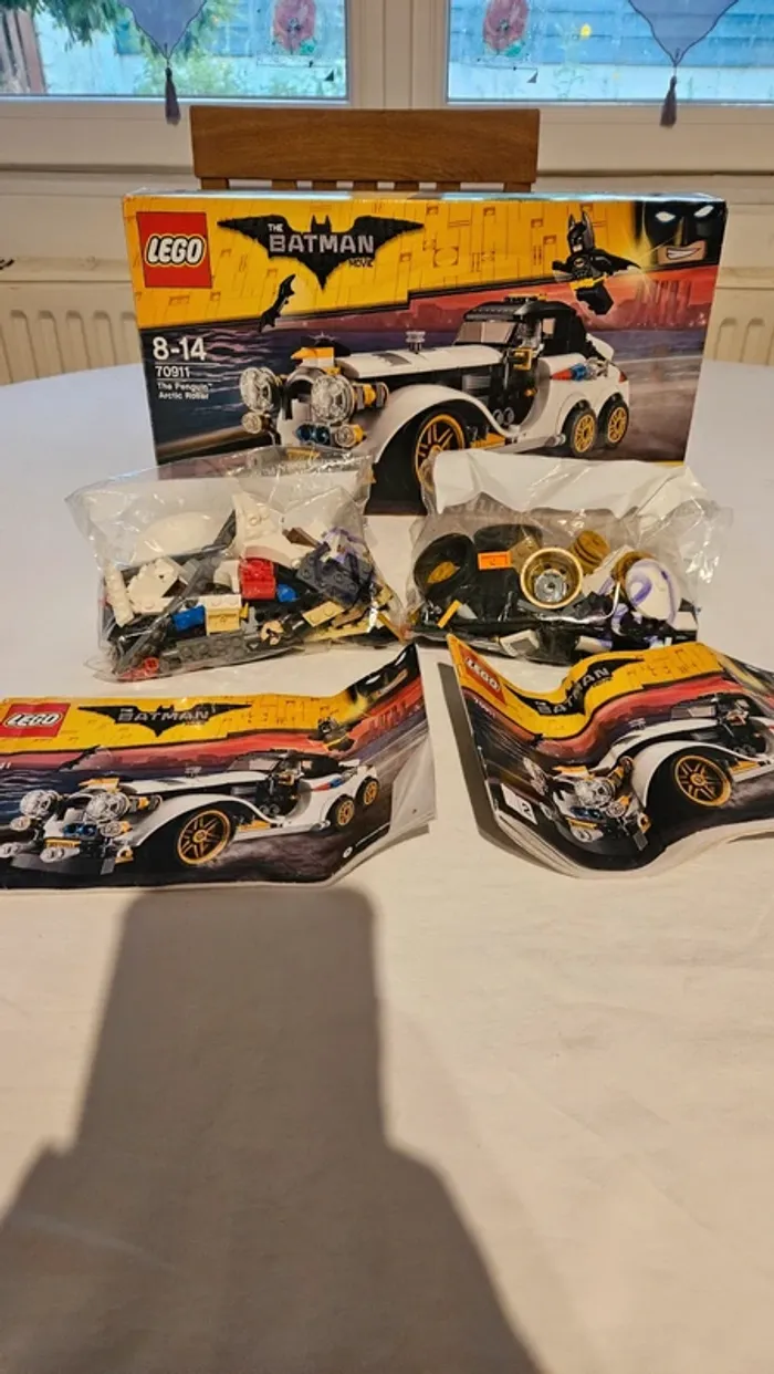 LEGO Batman Movie 70911- La voiture du Pingouin Artic Roller avec boîte et notices - photo numéro 4