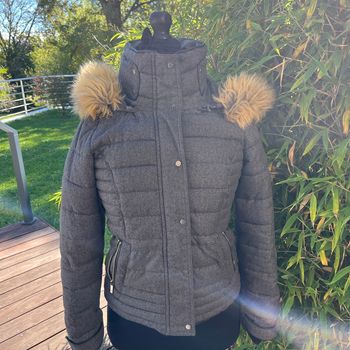 Blouson  gris capuche amovible taille 36
