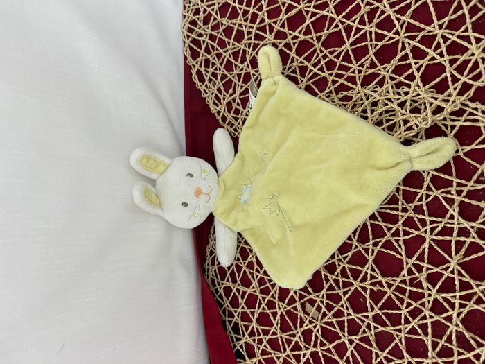 Doudou plat lapin jaune blanc VETIR - photo numéro 3
