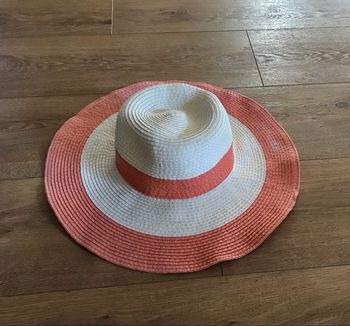 Chapeau femme corail