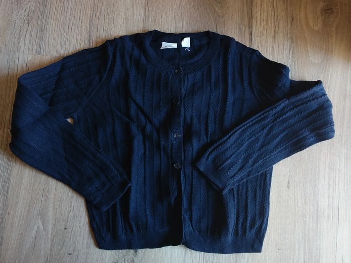 Gilet GAP 6-7 ans marine comme neuf - photo numéro 2