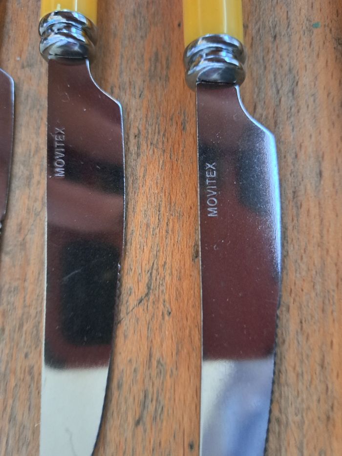 Lot de couverts jaune vintage - photo numéro 5