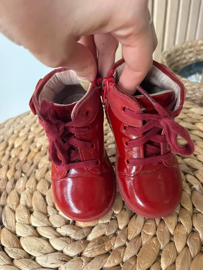 Chaussures vernies rouges taille 20 - photo numéro 6
