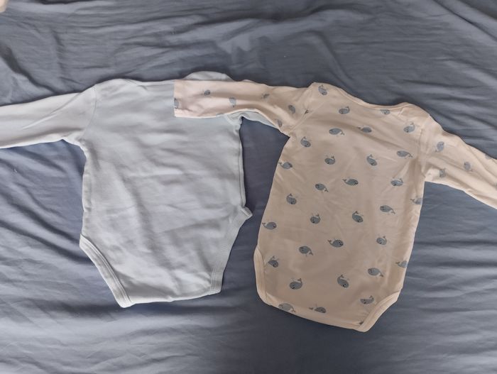 Bodies taille 12 mois - photo numéro 3