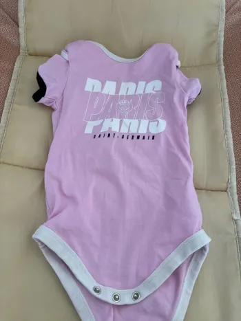 Body psg rose 6/9 mois