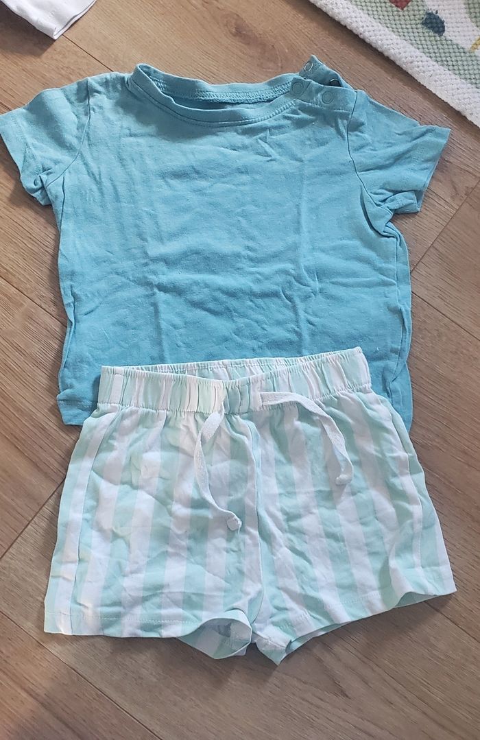 Lot vêtements 18 mois - photo numéro 4