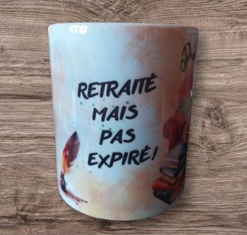 Mug humour retraité mais pas expiré