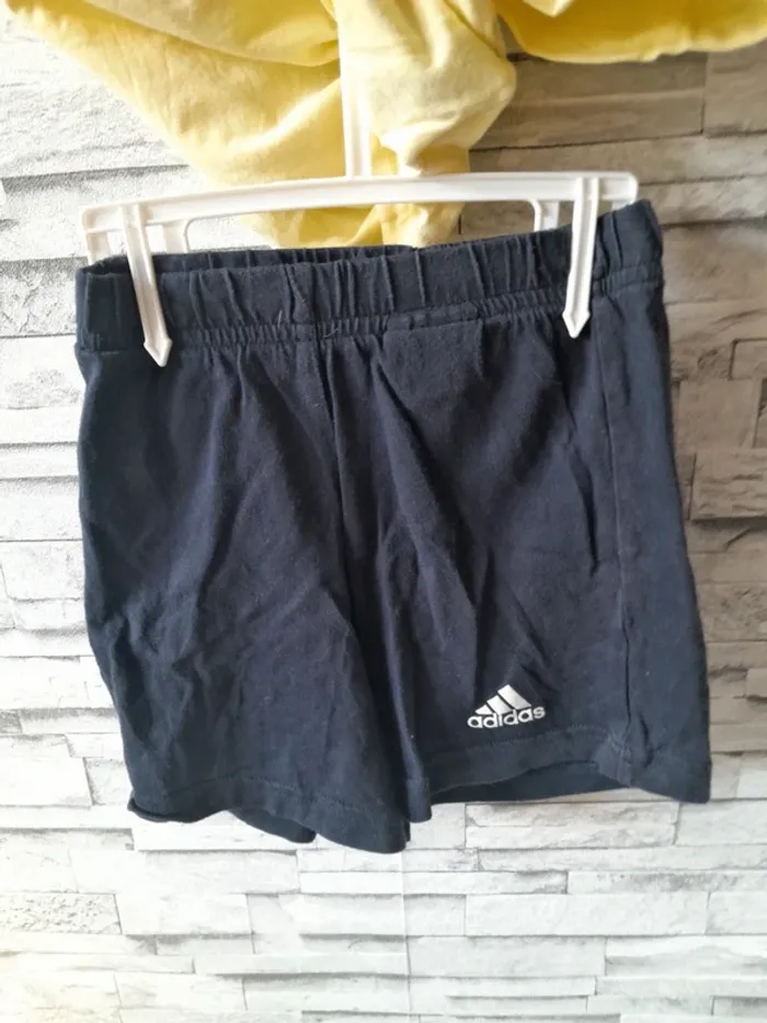Ensemble short + t-shirt marque Adidas - Très bon état- Taille 24 mois - photo numéro 6