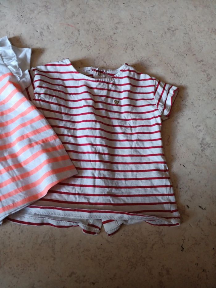 2 Tee-shirts 12 mois kiabi pas de vinted go - photo numéro 3