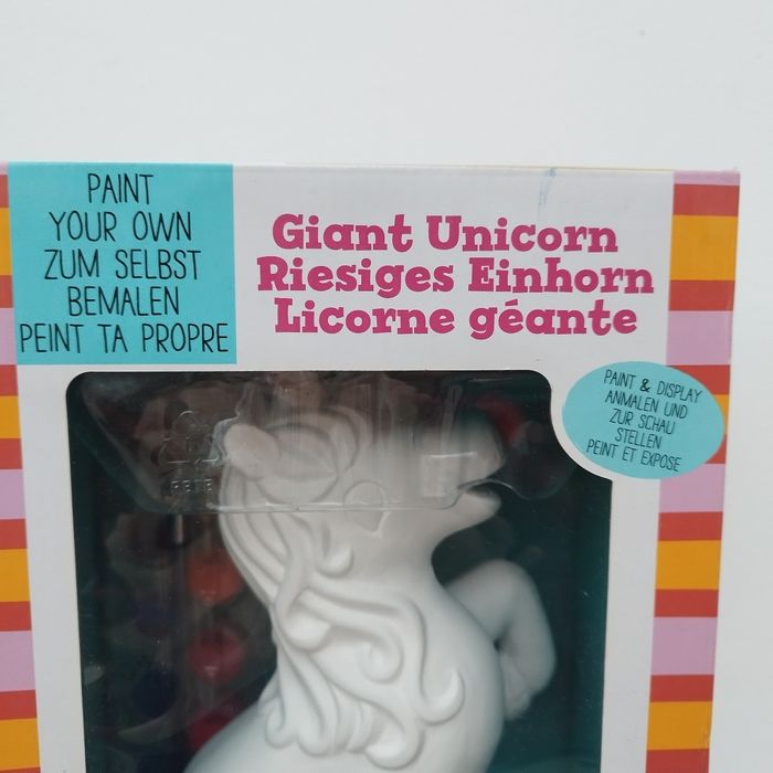 Licorne géante a peindre - photo numéro 4